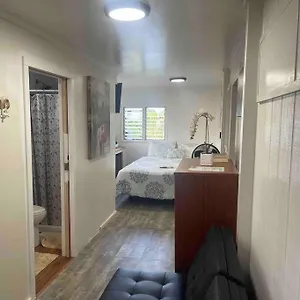  Homestay Tavares House